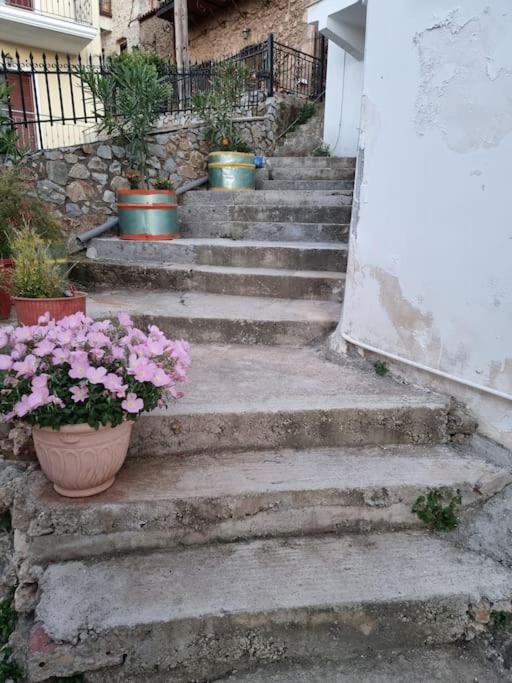 Gs Home Gythio Esterno foto