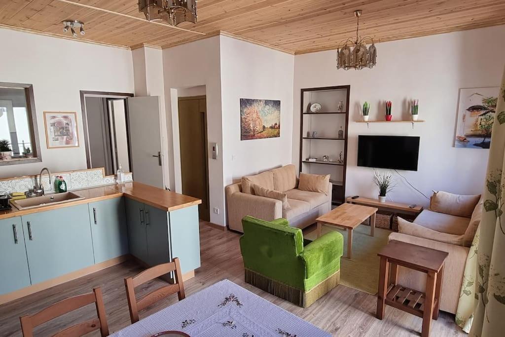 Gs Home Gythio Esterno foto
